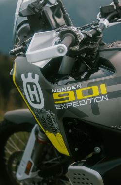 HUSQVARNA NORDEN 901 EXPEDITION 2025 (13)