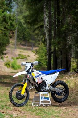 HUSQVARNA TE 125 2027 (9)