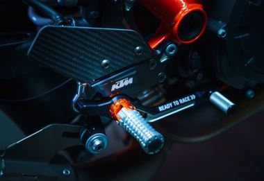KTM FOOTPEG CMPL. ADJUSTABLE (4)