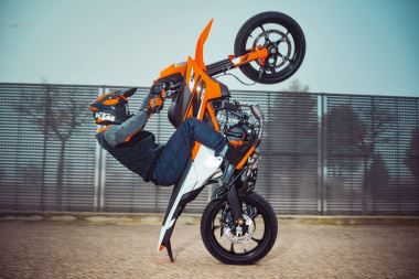 KTM 125 SMC R 2026 (9)