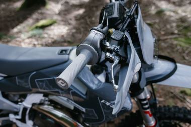 HUSQVARNA TE 300 PRO 2027 (22)