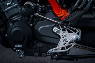 KTM FACTORY FOOTPEG SYSTEM (3)