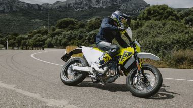 HUSQVARNA 701 SUPERMOTO 2026 (11)