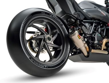 KTM 1390 SUPER DUKE RR TRACK 2026 (14)