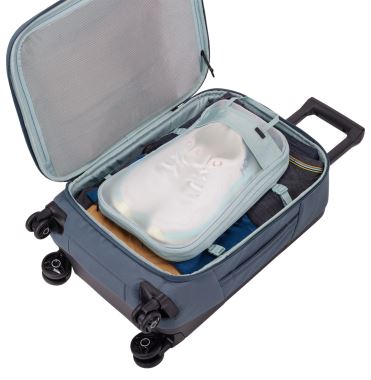 Thule Aion carry on spinner (3)