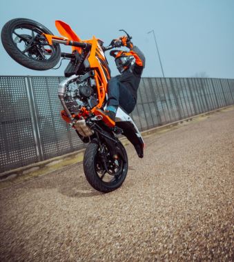 KTM 125 SMC R 2026 (7)