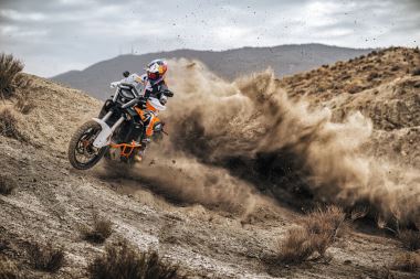 KTM 1390 SUPER ADVENTURE R OT 2026 (7)