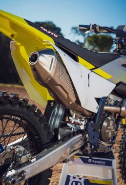 KTM AKRAPOVIC ''EVOLUTION LINE'' (3)