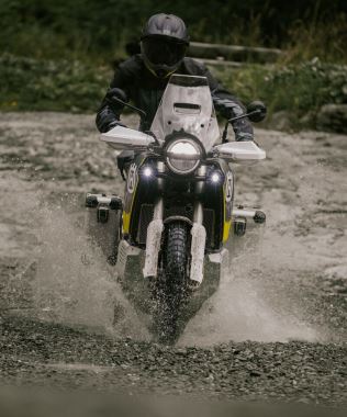 HUSQVARNA NORDEN 901 EXPEDITION 2025 (23)