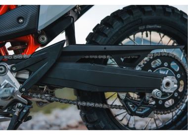 KTM SWINGARM PROTECTION (3)