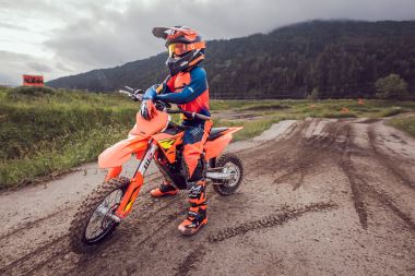 KTM SX-E 5 2027 (30)