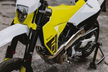 HUSQVARNA 701 SUPERMOTO 2026 (35)