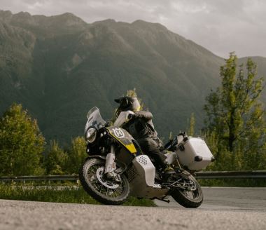 HUSQVARNA NORDEN 901 EXPEDITION 2025 (32)