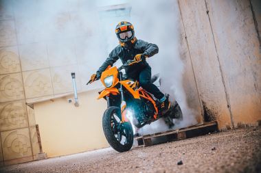 KTM 125 SMC R 2026 (10)