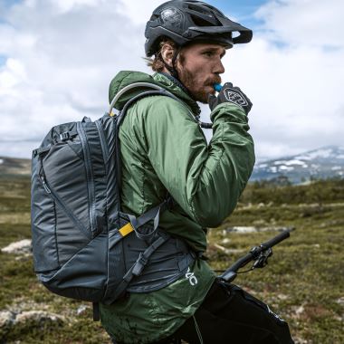 Thule Rail Backpack 18L (4)