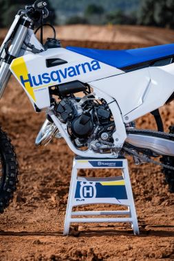 HUSQVARNA TC 125 2027 (11)