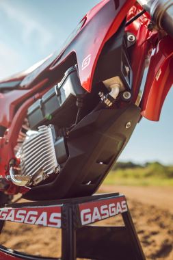 GASGAS MC-E 5 2025 (32)